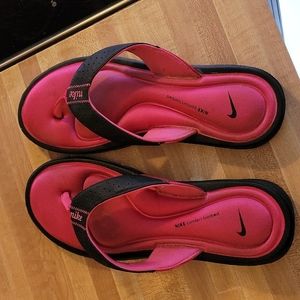 Nike Comfort Footbed pink/black flip flops